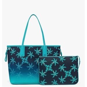 MCM Liz Shopper w/ Pochette |
Studded Palm Canvas